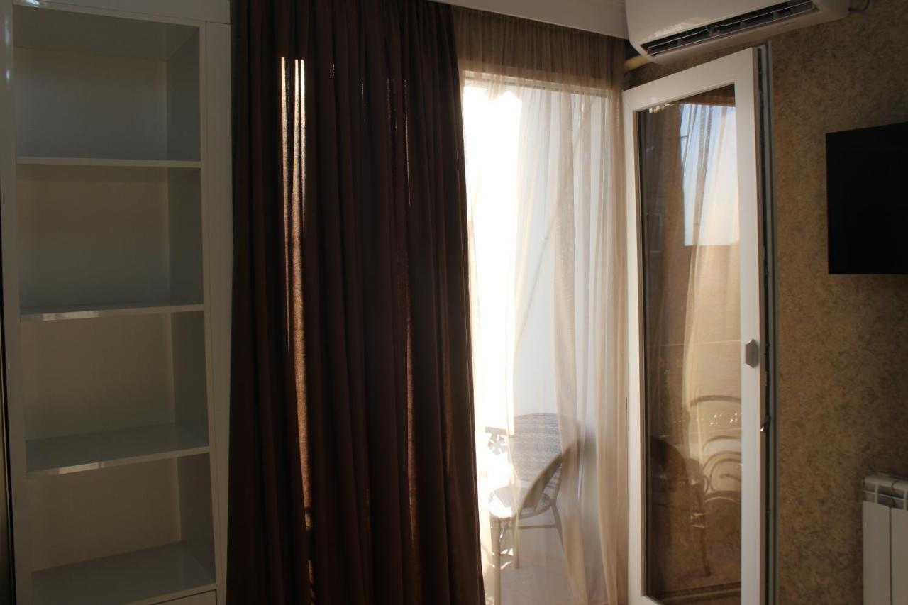 Hotel Tarasa Kutaiszi Kültér fotó