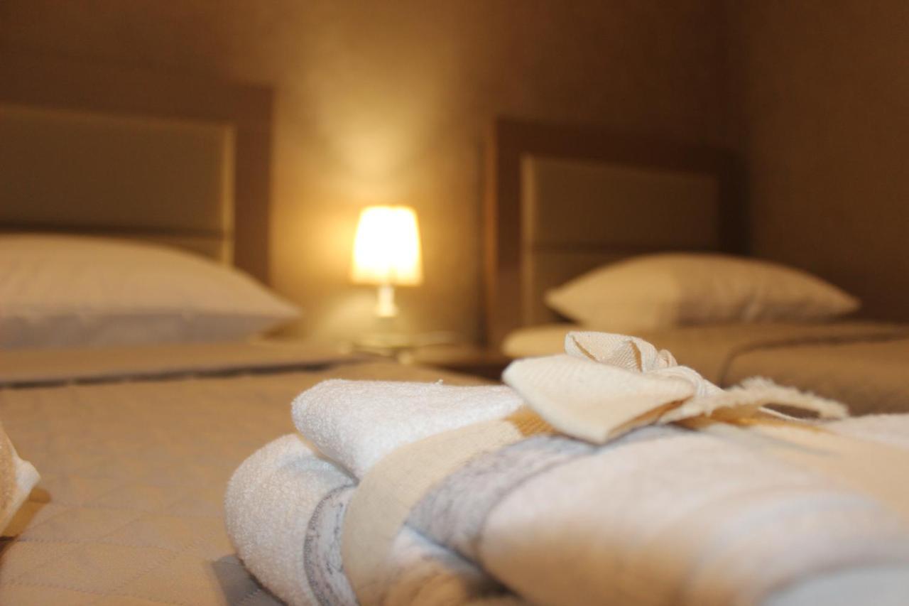 Hotel Tarasa Kutaiszi Kültér fotó